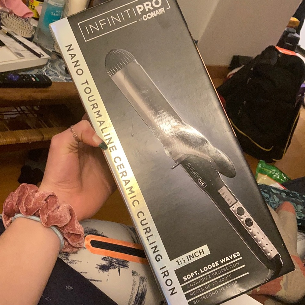 Conair InfinityPro 1.5 inch hair curling iron